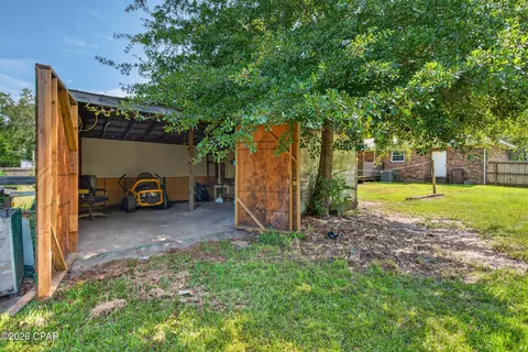Exterior - 760 Brown St, Chipley, FL 32428 photo 4 of 9