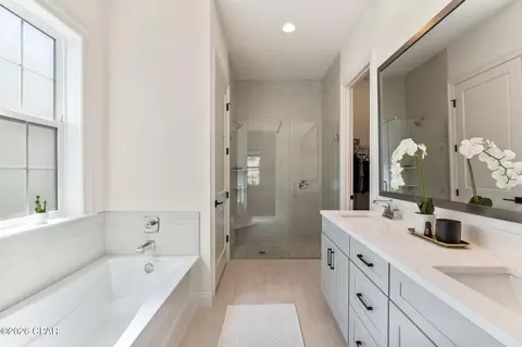 Bath - 120 Suwannee Dr, Watersound, FL 32461 photo 5 of 8