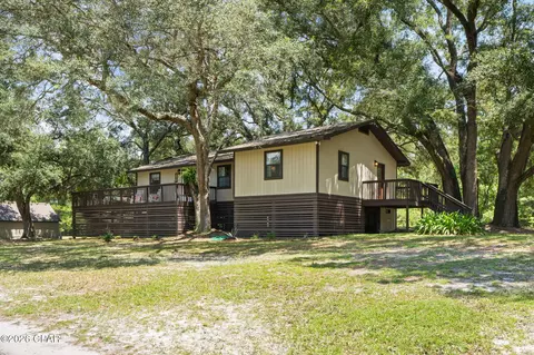 3875 River Rd, Vernon, FL 32462