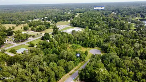 113 Little River Cir, Wewahitchka, FL 32465