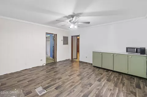 Living - 633 3rd St, Chipley, FL 32428 photo 3 of 3