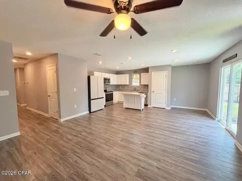 Living - 3569 Westbrook Dr, Chipley, FL 32428 photo 1 of 2