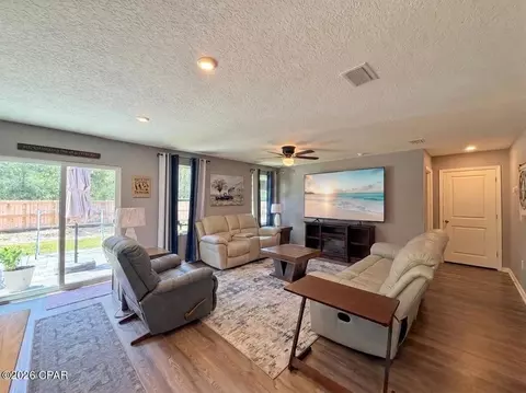Living - 3569 Westbrook Dr, Chipley, FL 32428 photo 2 of 2