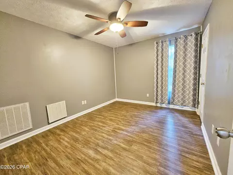 Bedroom - 5963 Neals Landing Rd, Bascom, FL 32423 photo 3 of 3