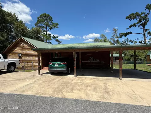 2678 Linda Ln, Alford, FL 32420