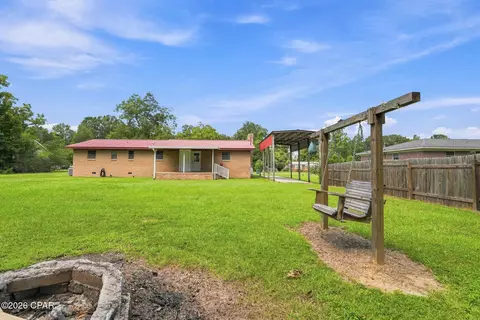 Exterior - 837 Maple St, Chipley, FL 32428 photo 4 of 6