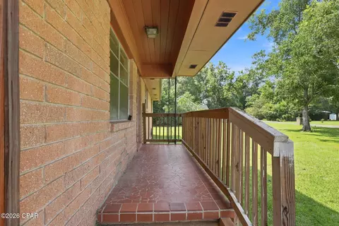 Exterior - 837 Maple St, Chipley, FL 32428 photo 1 of 6