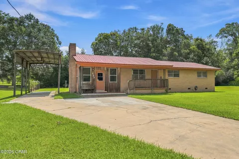 837 Maple St, Chipley, FL 32428