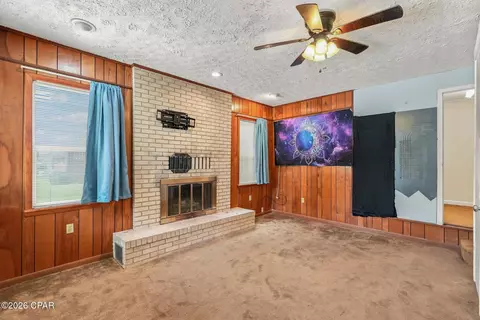 Living - 837 Maple St, Chipley, FL 32428 photo 6 of 7