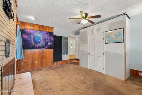 Living - 837 Maple St, Chipley, FL 32428 photo 7 of 7