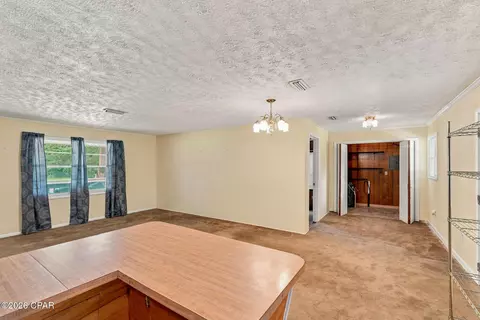 Living - 837 Maple St, Chipley, FL 32428 photo 4 of 7