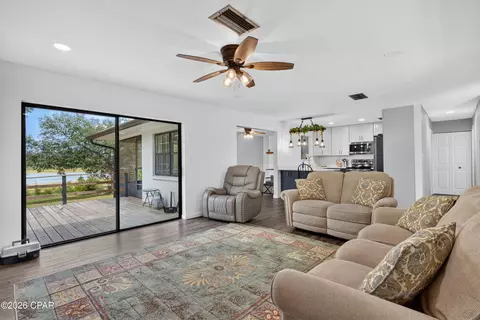 Living - 4533 Hancock Ct, Chipley, FL 32428 photo 3 of 5