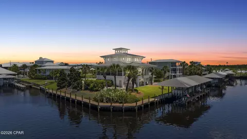 110 N 39th St, Mexico Beach, FL 32456