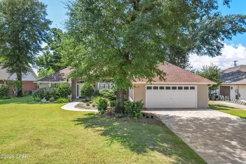 3415 Country Club Ct, Lynn Haven, FL 32444