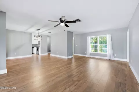 Living - 4541 Hancock Ct, Chipley, FL 32428 photo 3 of 7