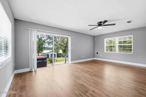 Living - 4541 Hancock Ct, Chipley, FL 32428 photo 6 of 7