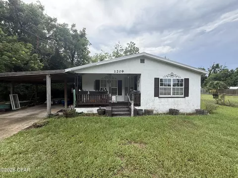 1209 Oak Ave, Panama City, FL 32401