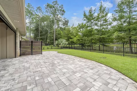 Exterior - 37 Melody Ln, Freeport, FL 32439 photo 7 of 10