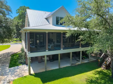 Exterior - 400 Pitts Bayshore Dr, Freeport, FL 32439 photo 17 of 18