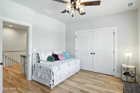 Bedroom - 400 Pitts Bayshore Dr, Freeport, FL 32439 photo 7 of 7