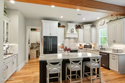 Kitchen - 400 Pitts Bayshore Dr, Freeport, FL 32439 photo 2 of 5
