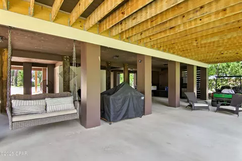 Exterior - 400 Pitts Bayshore Dr, Freeport, FL 32439 photo 12 of 18