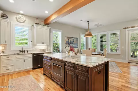 Kitchen - 400 Pitts Bayshore Dr, Freeport, FL 32439 photo 3 of 5