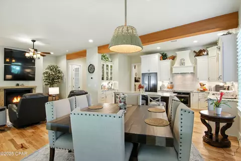 Dining - 400 Pitts Bayshore Dr, Freeport, FL 32439 photo 3 of 3