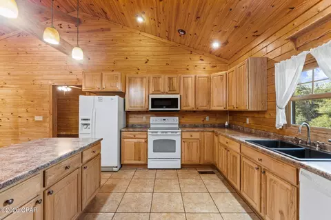 Kitchen - 5714 Concord Rd, Bascom, FL 32423 photo 3 of 4