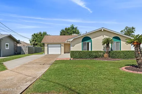 1712 Maine Ave, Lynn Haven, FL 32444