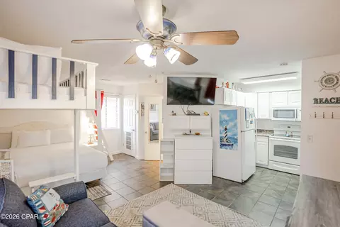 4114 Holiday Dr #18, Panama City, FL 32408