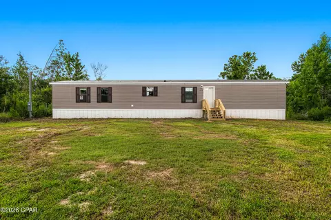 11808 Magnolia St, Fountain, FL 32438