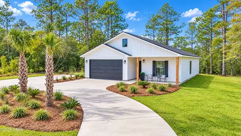 2205 Sunny Hills Blvd, Chipley, FL 32428