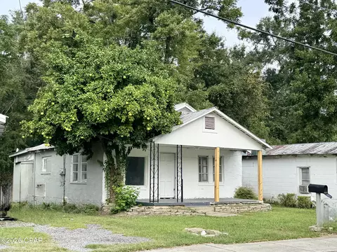 2901 Orange St, Marianna, FL 32448