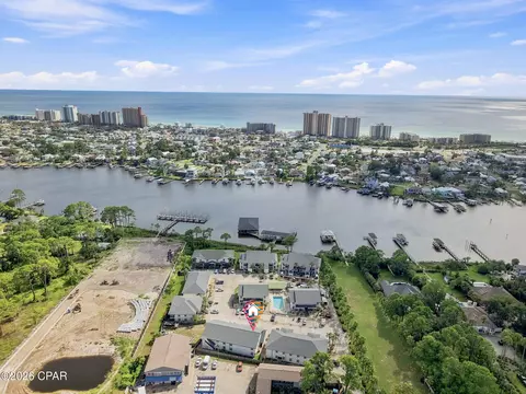 7813 N Lagoon Dr #4E, Panama City, FL 32408
