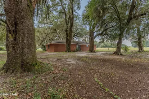 Exterior - 5728 Snowhill Rd, Malone, FL 32445 photo 7 of 8