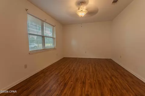 Living - 5728 Snowhill Rd, Malone, FL 32445 photo 4 of 4