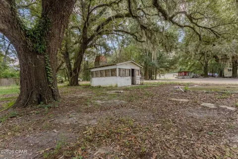 Exterior - 5728 Snowhill Rd, Malone, FL 32445 photo 6 of 8