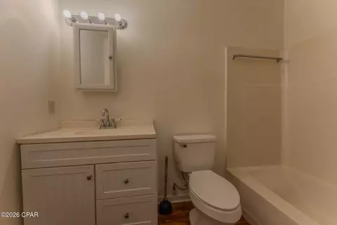 Bath - 5728 Snowhill Rd, Malone, FL 32445 photo 1 of 2