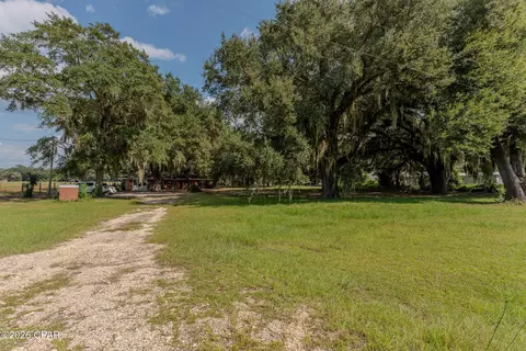 Exterior - 5728 Snowhill Rd, Malone, FL 32445 photo 4 of 8