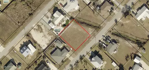 411 7th St, Mexico Beach, FL 32456