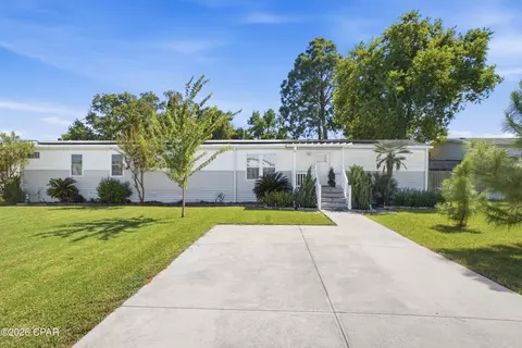 6425 Summer Oak Dr, Panama City, FL 32408