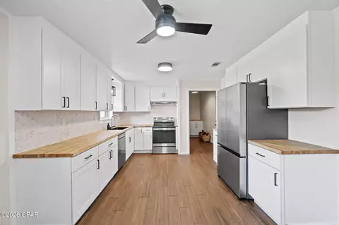 Kitchen - 2593 Mcclain St, Cottondale, FL 32431 photo 1 of 3
