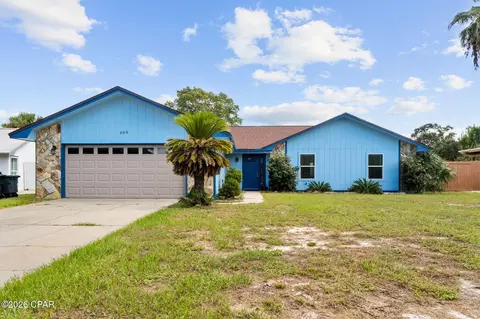 560 Lagoon Oaks Dr, Panama City Beach, FL 32408