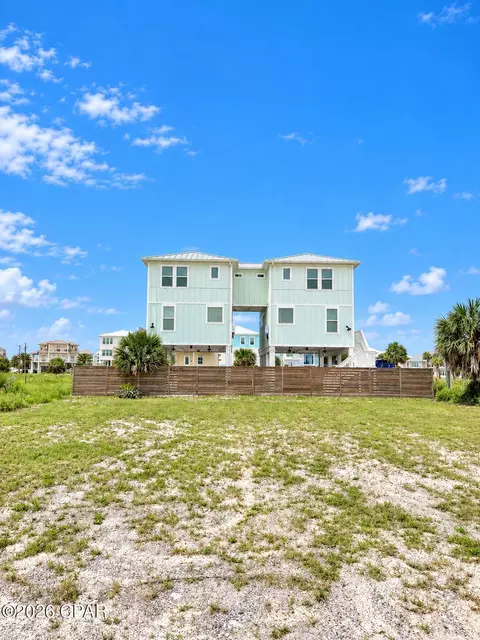 114 41st St, Mexico Beach, FL 32456