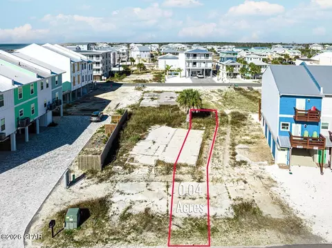 112 S 37th St #B, Mexico Beach, FL 32456