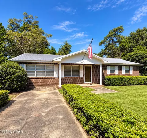 5487 Pelham Ct, Graceville, FL 32440