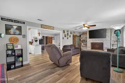 Living - 2367 Tiller Rd, Chipley, FL 32428 photo 1 of 4