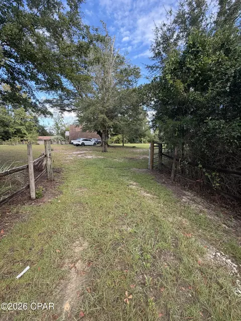 7516 Olde Mill Rd, Southport, FL 32409