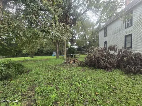 302 E Nebraska Ave, Bonifay, FL 32425